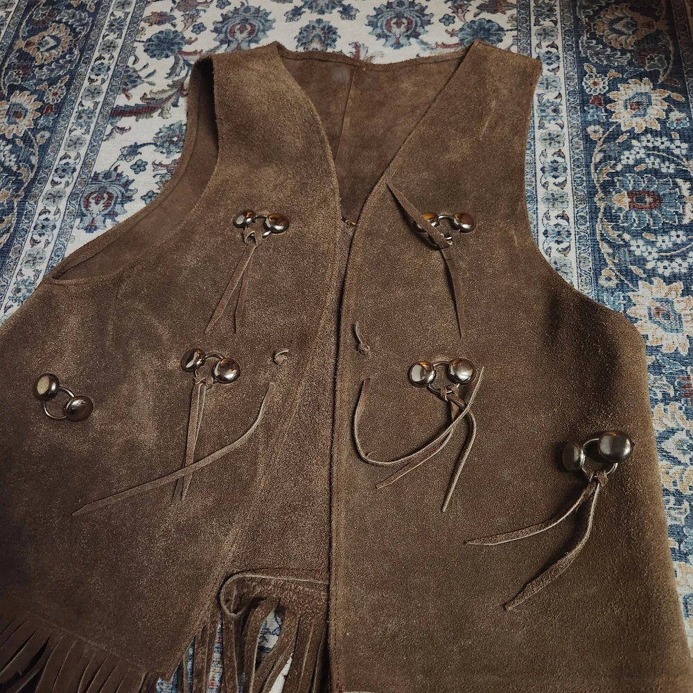 Brown Suede Fringe Vest - Picture 3 of 11